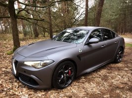Alfa-Romeo Giulia wrap